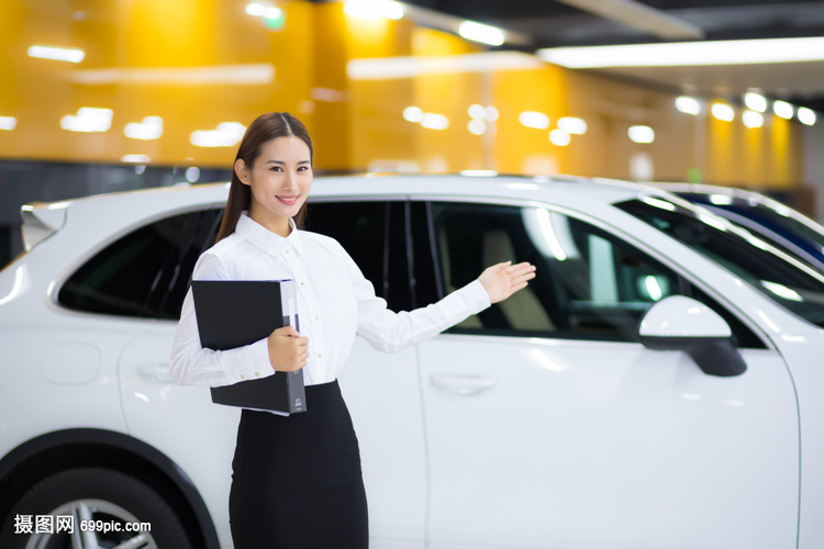 汽車銷售行業的商務女性 駕馭挑戰，成就非凡